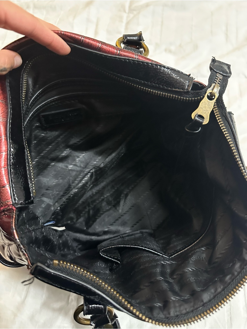 SimplyVera Burgundy Red Croc Patent Tote - Picture 3 of 4